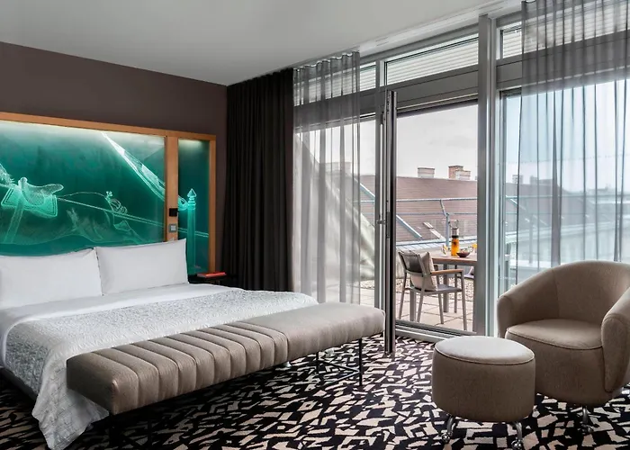 Le Meridien Hotel 5*