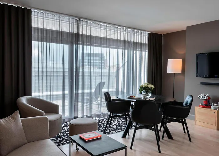 Le Meridien Hotel