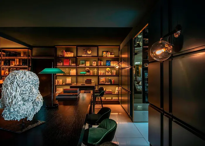 Le Meridien Hotel