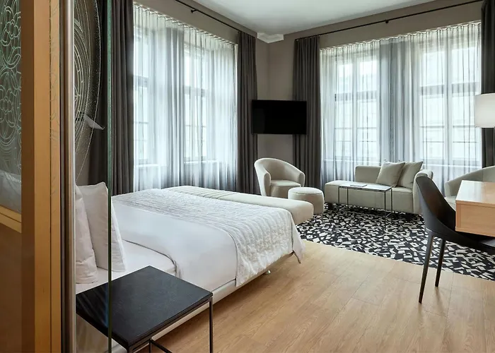Le Meridien Hotel