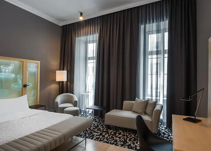 Le Meridien Hotel