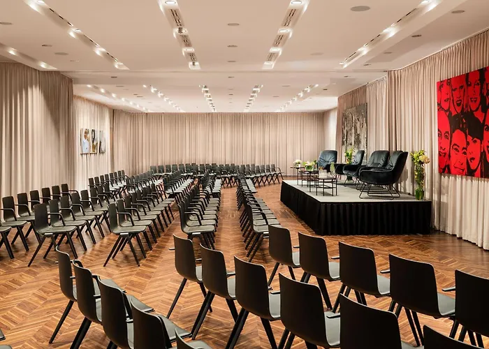 Le Meridien 5*