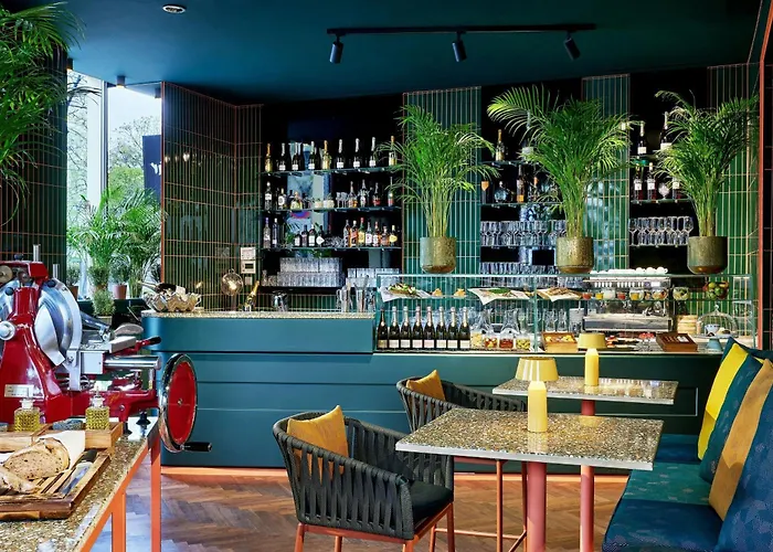 Le Meridien Hotel